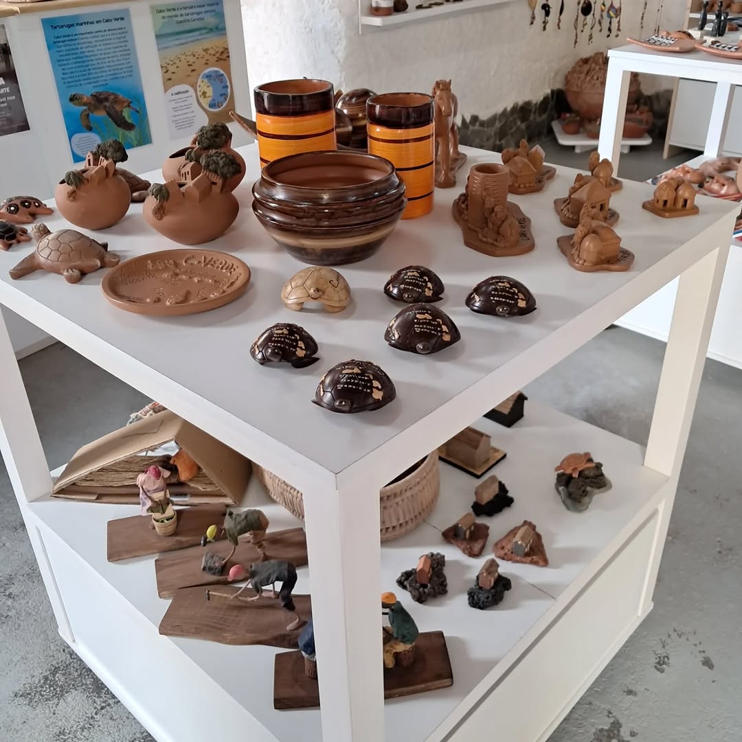 CreaJade: clear display of shop products