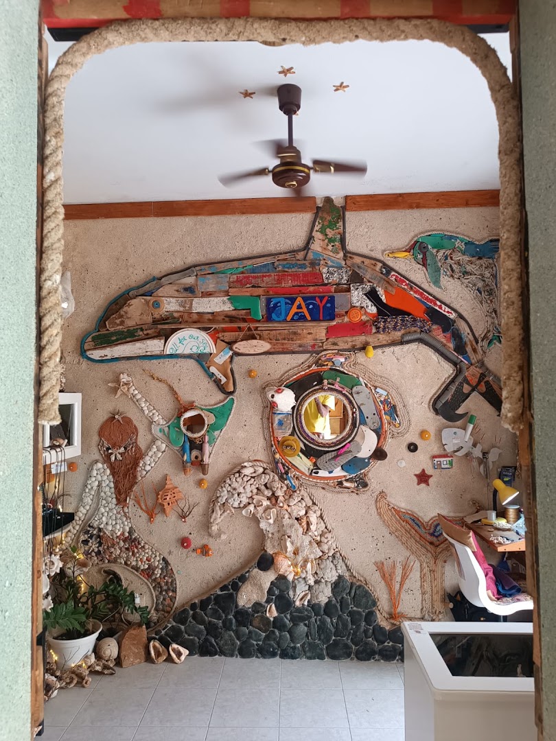 Art De Mar: showcases unique shop interior decor