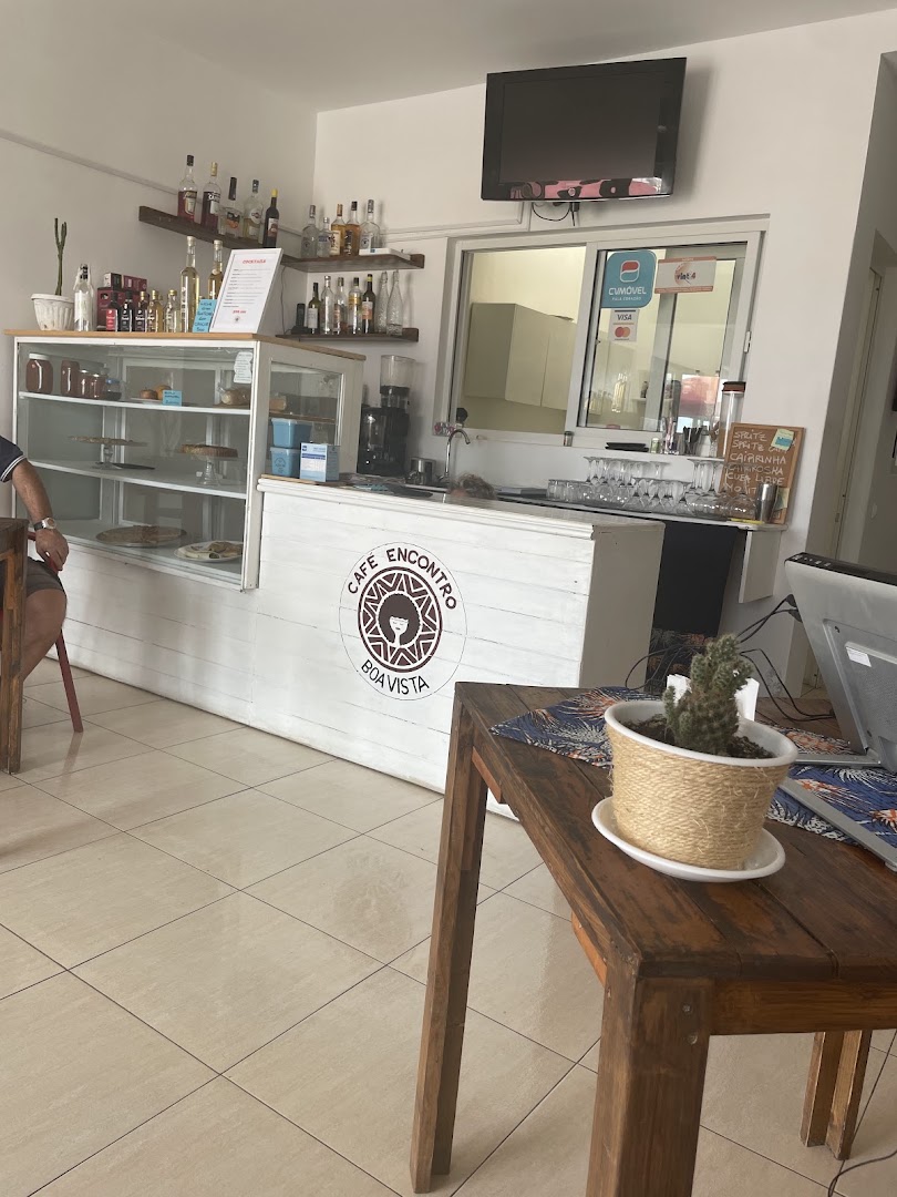 Café Encontro Boavista: clear view of venue interior