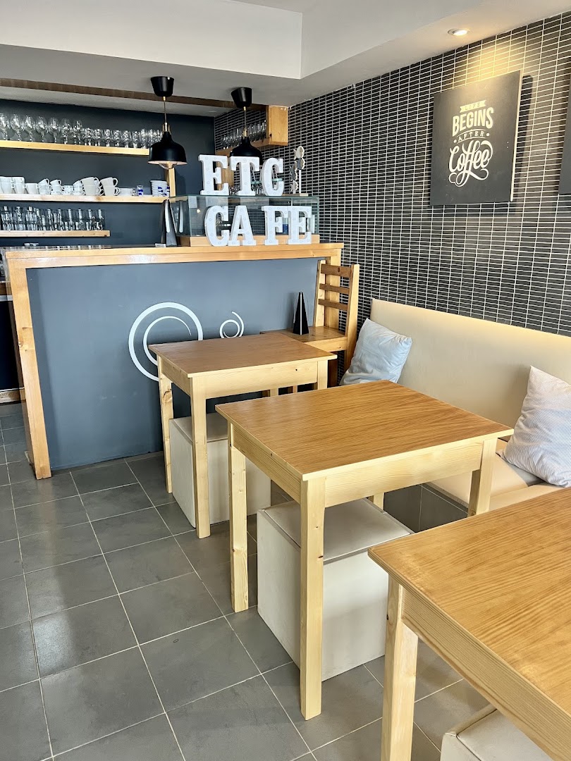 ETC Café Shop Restaurant: clear, inviting interior atmosphere