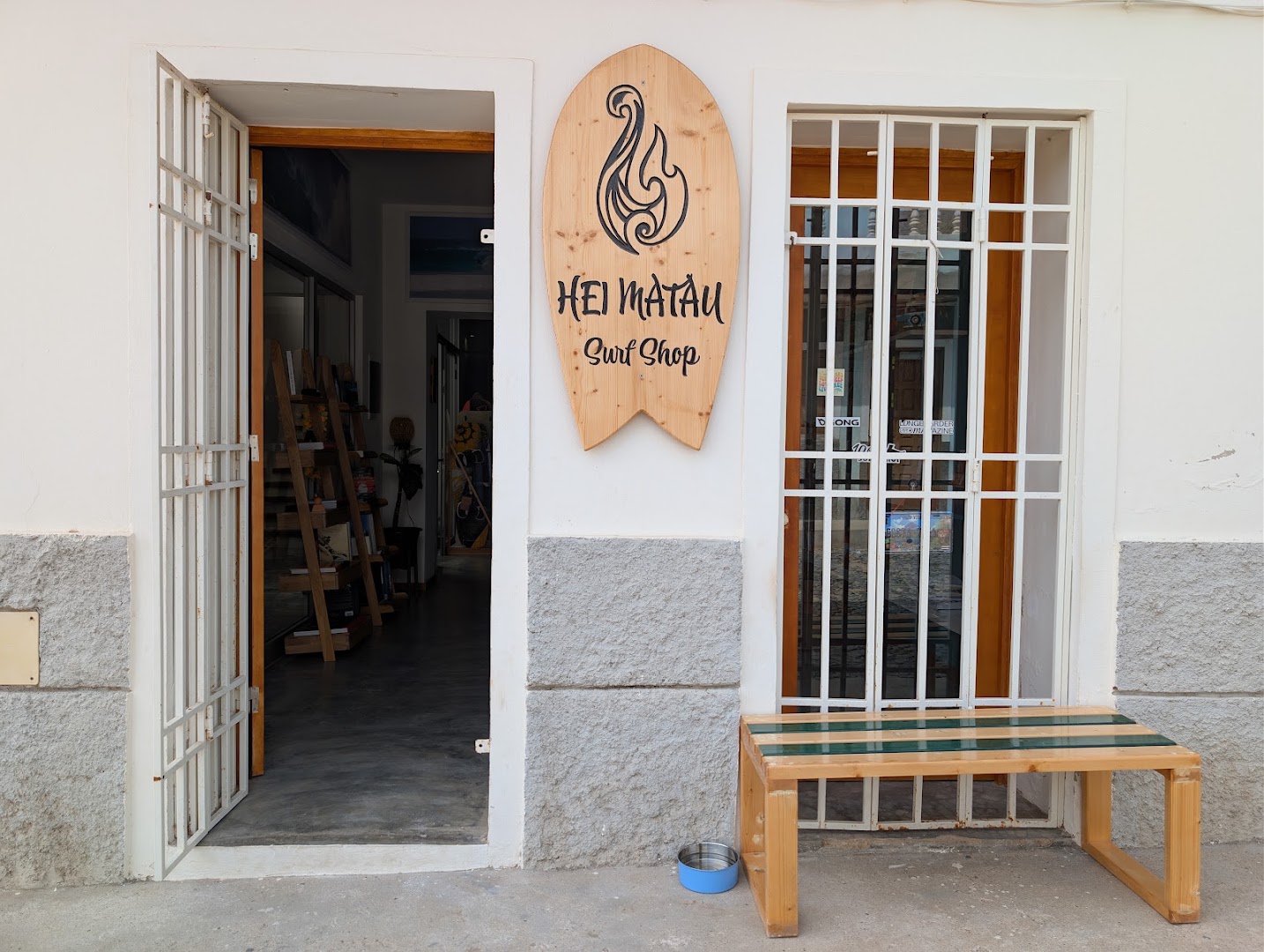 Hei Matau Surf Shop: clear storefront photo with signage
