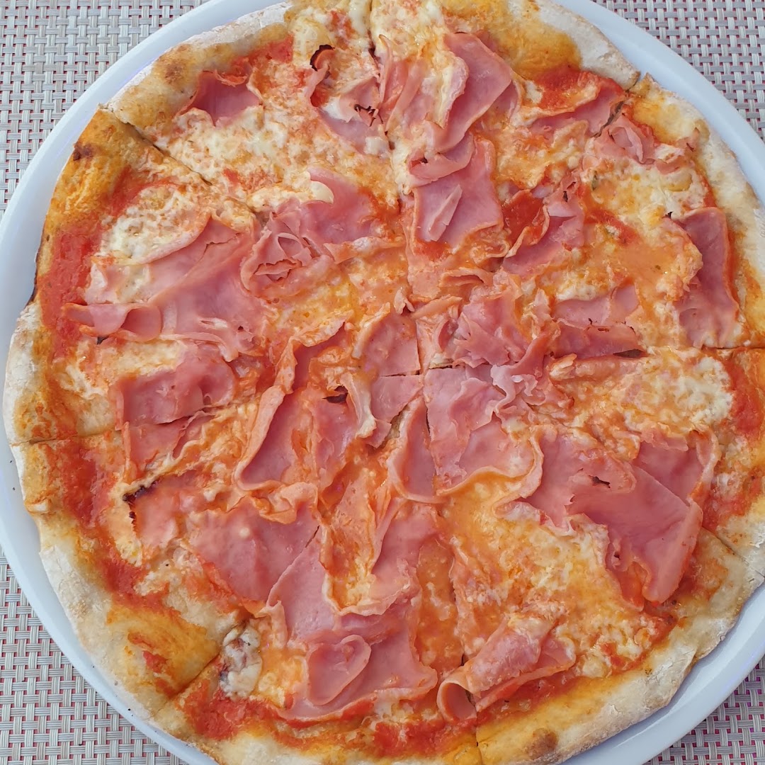 O Gato & A Raposa: appetizing photo of restaurant food
