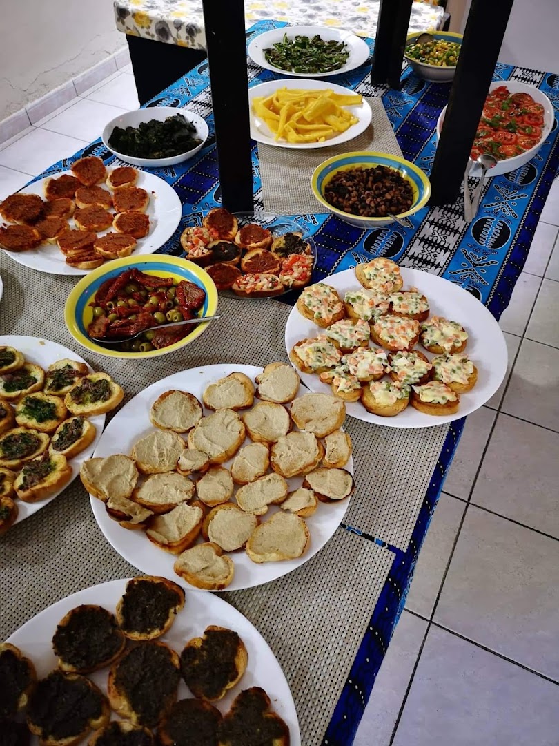 O Gato & A Raposa: appetizing display of restaurant food