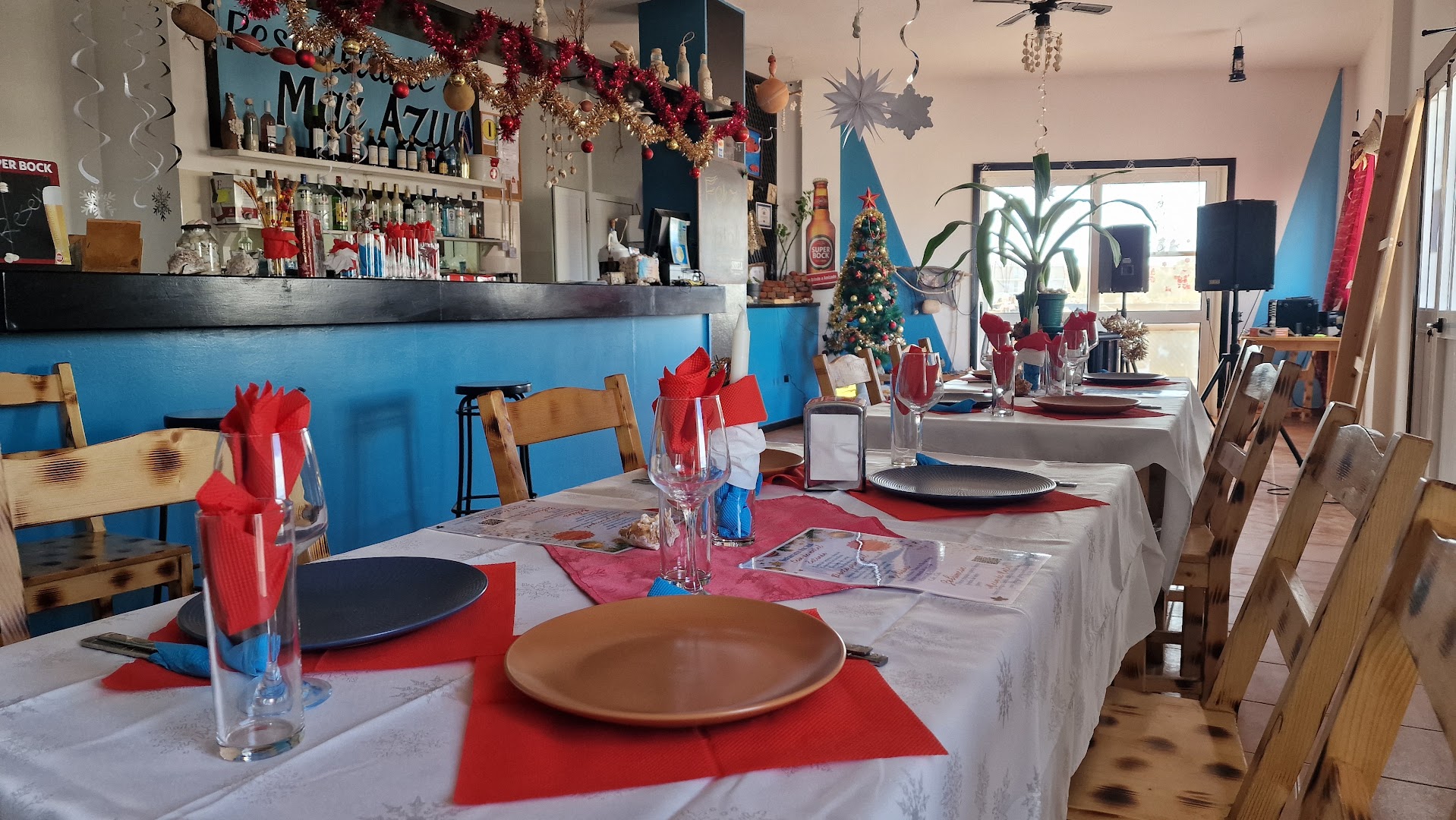 Restaurante Mar Azul: clear interior restaurant atmosphere photo