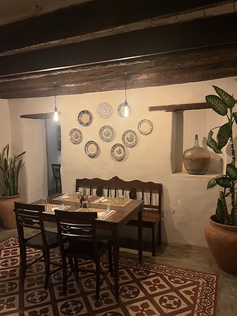 Sodade Casa da Cultura: inviting and well-composed restaurant interior