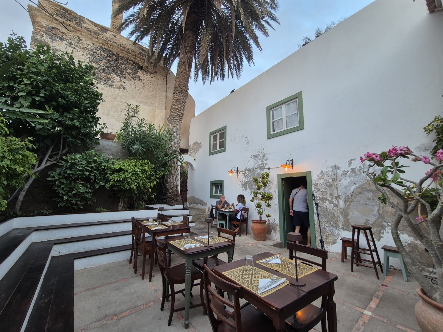 Sodade Casa da Cultura: inviting atmosphere of the terrace
