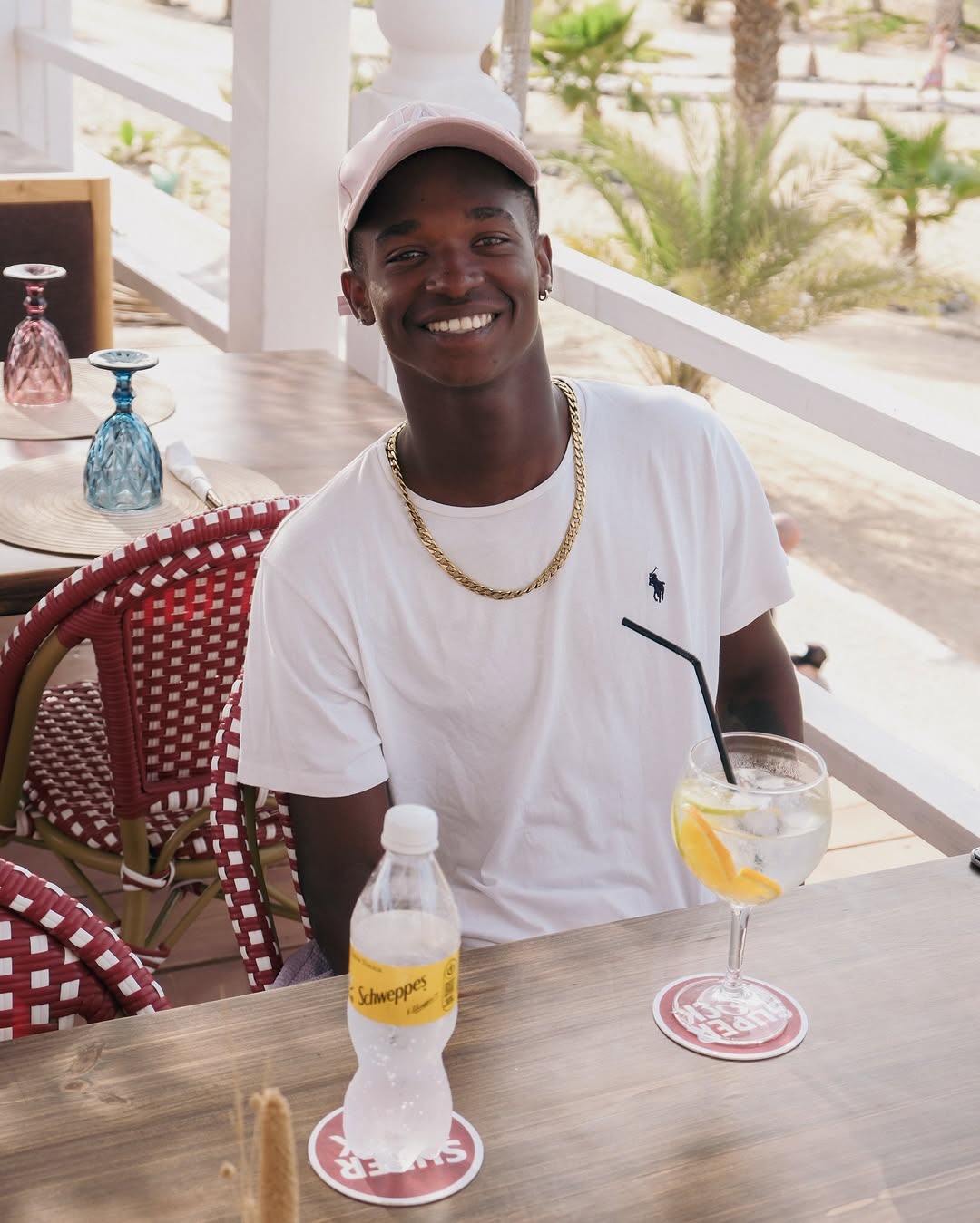 Isiko Beach Bar & Restaurant: happy guest enjoying the venue