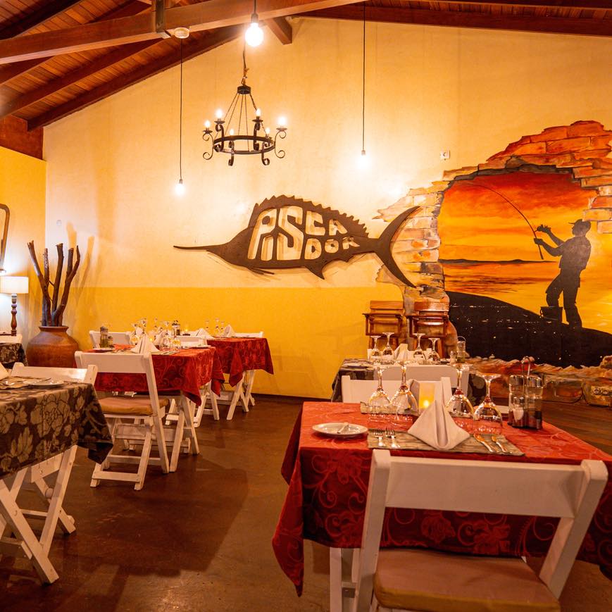 Restaurante Piscador: inviting restaurant interior atmosphere