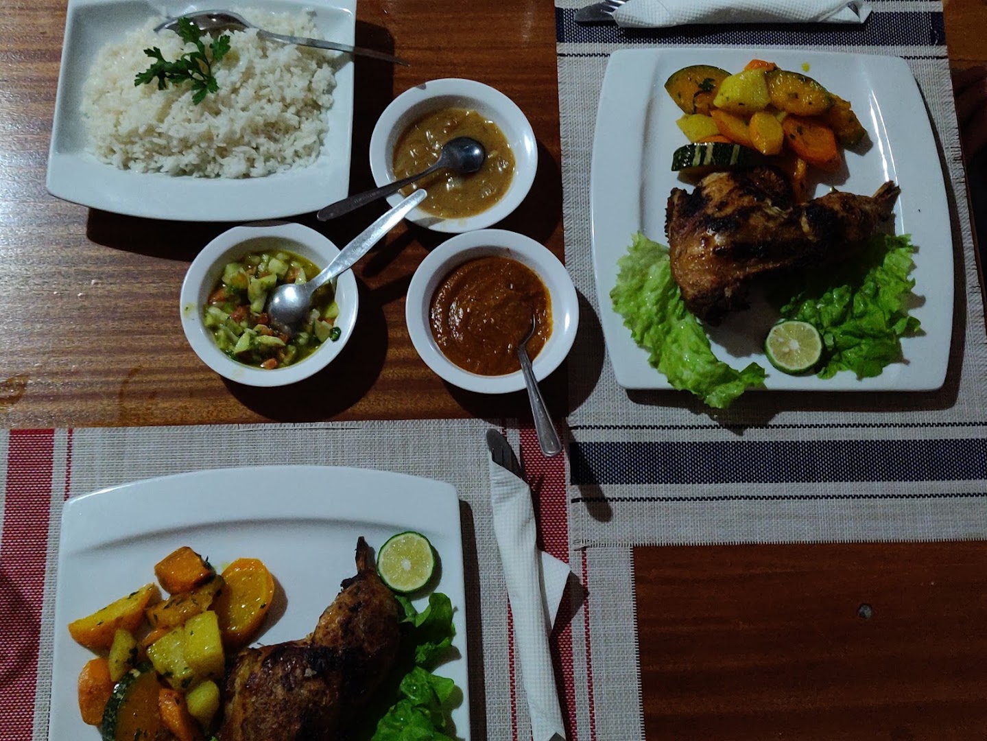 Pipi's Bar & Grill: clear, appetizing food presentation