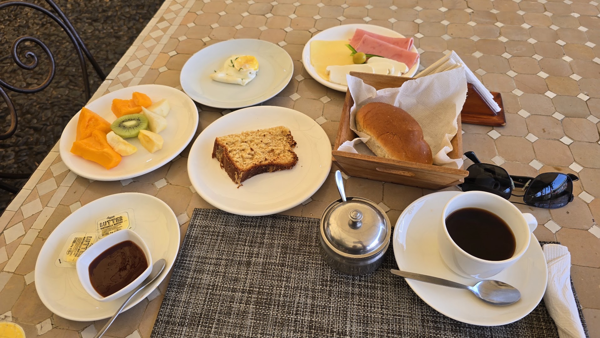 Zebra Corner Tapas Lounge: appetizing breakfast spread photo