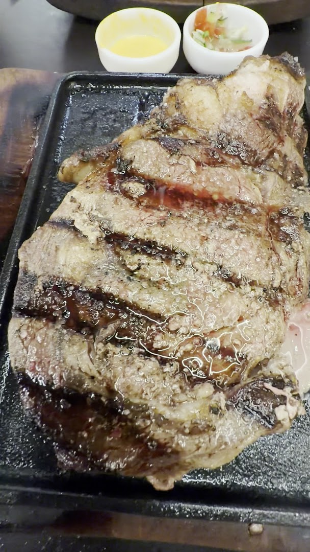 En Llamas Restaurant: appetizing photo of grilled steak