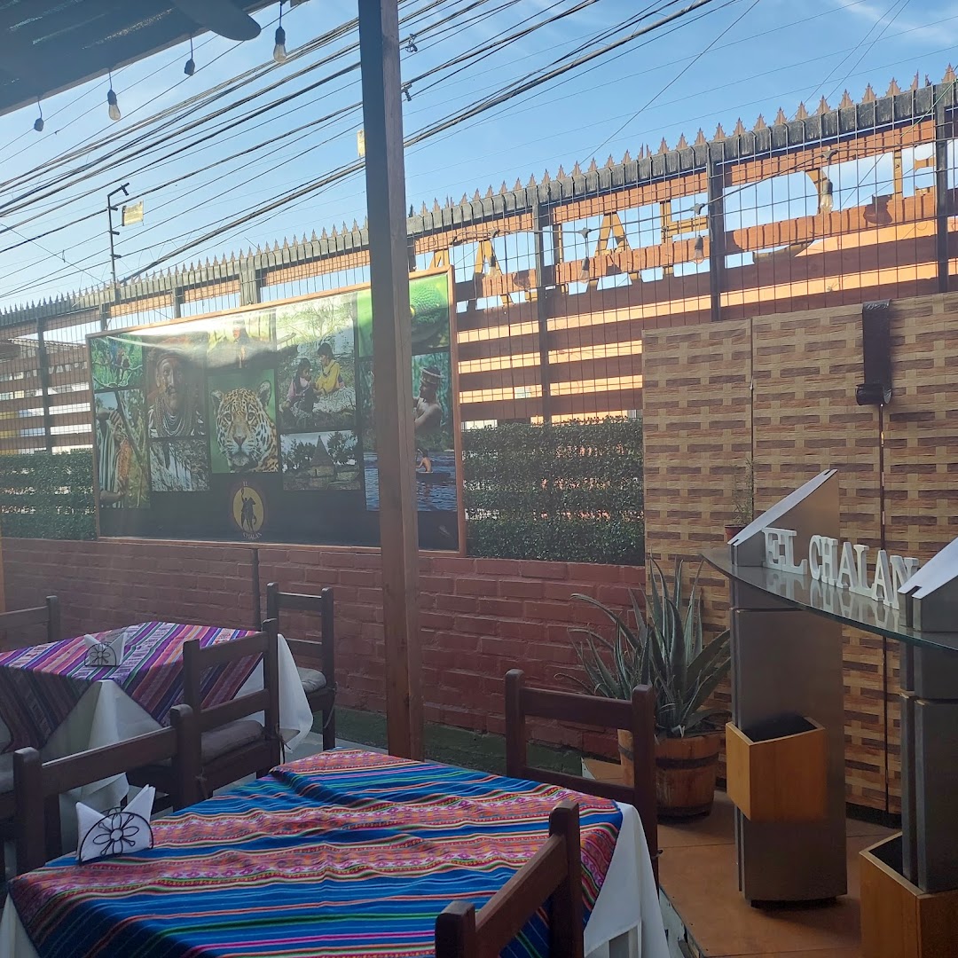 Restaurante El Chalán: clear view of restaurant atmosphere