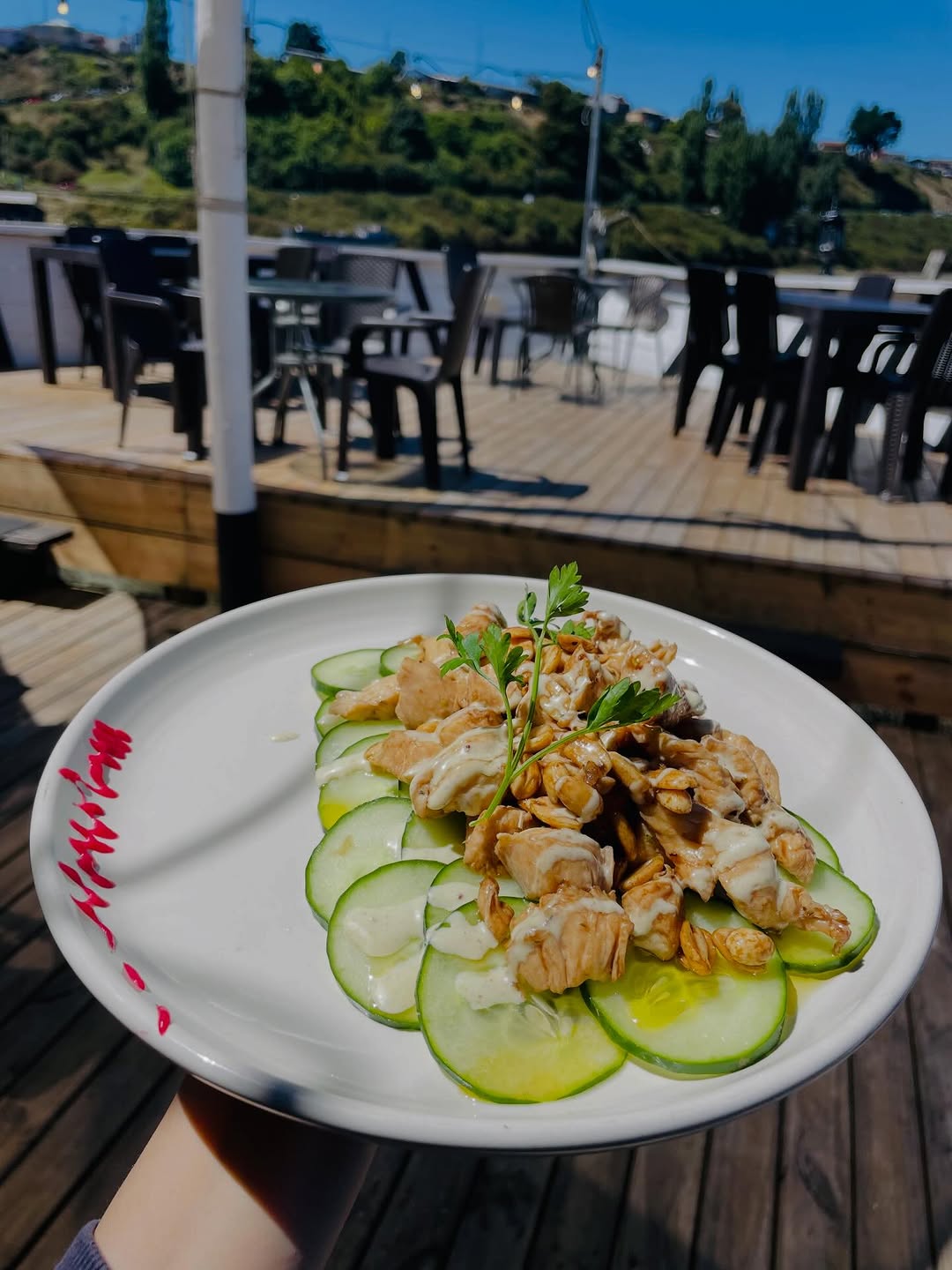 Encanto Chilote Palafito: appetizing food photo with atmosphere