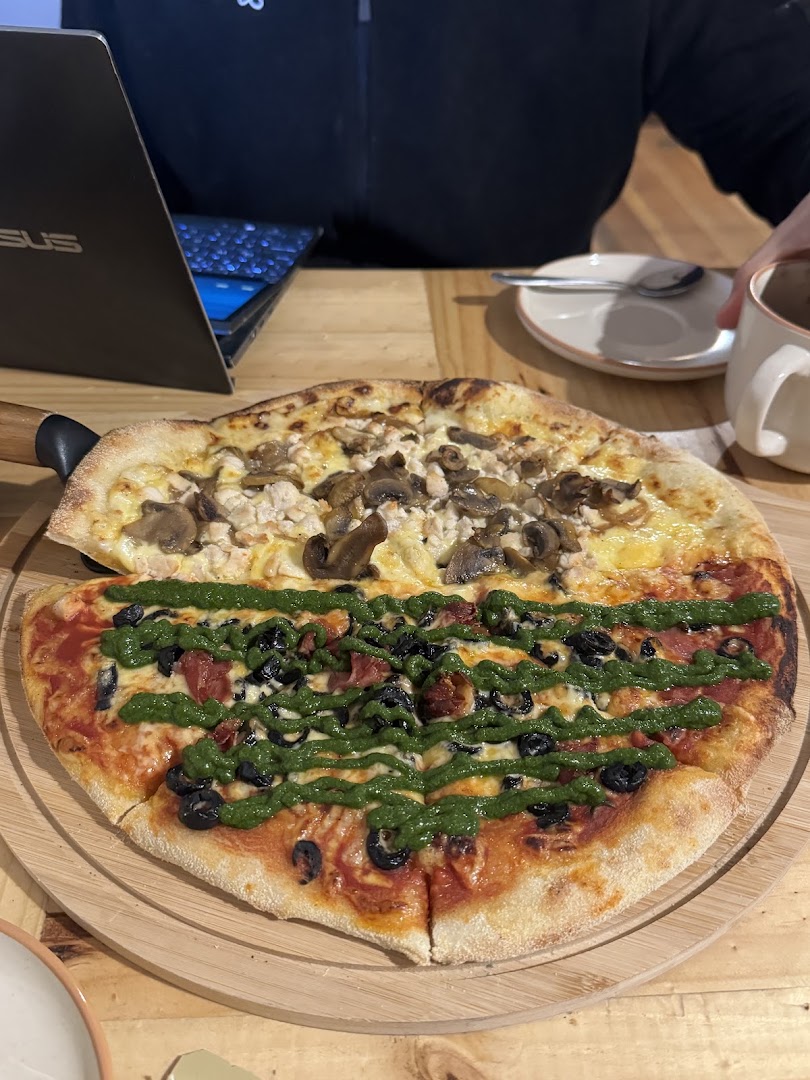 Blanchi Café: appetizing photo of served food
