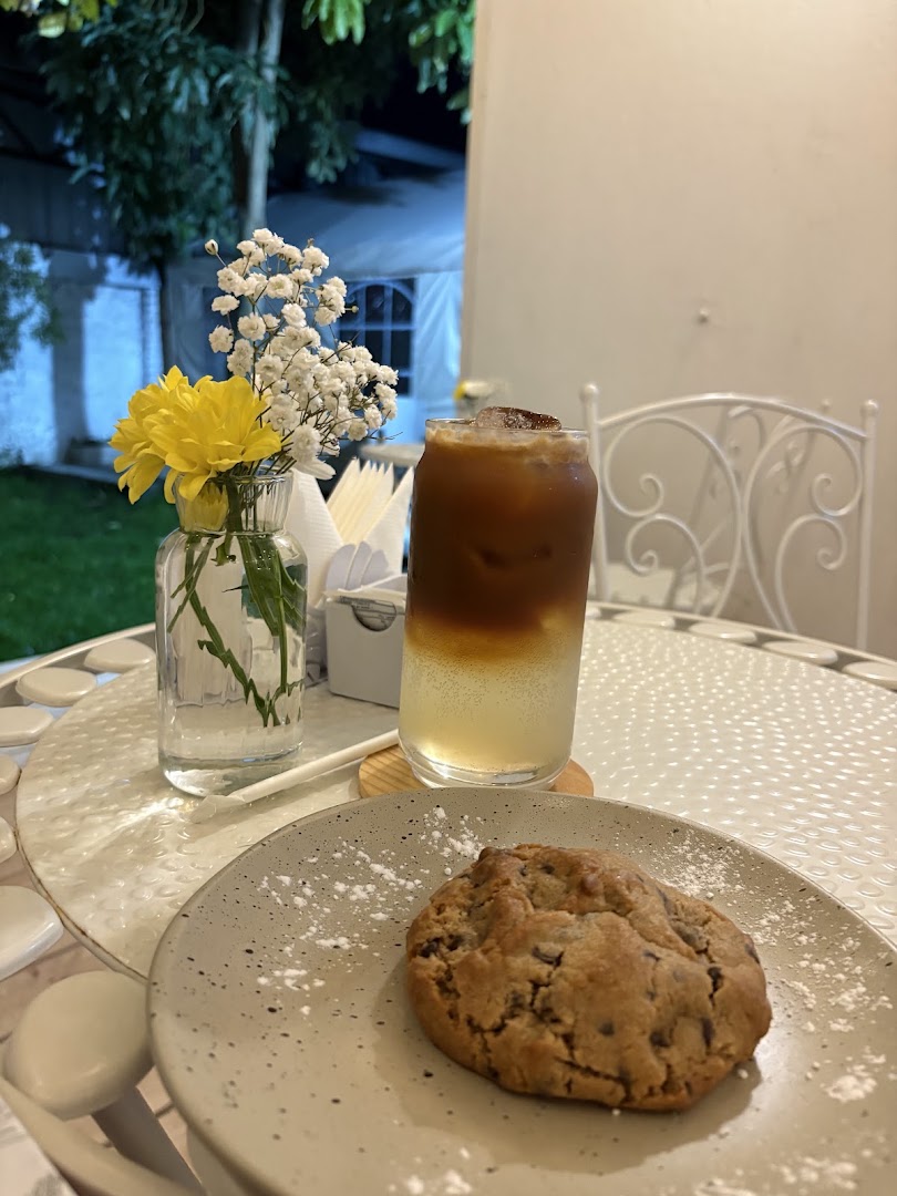 Blanchi Café: appealing food and drink presentation