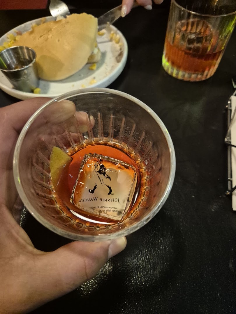 La Estación 1873: appetizing drink photo
