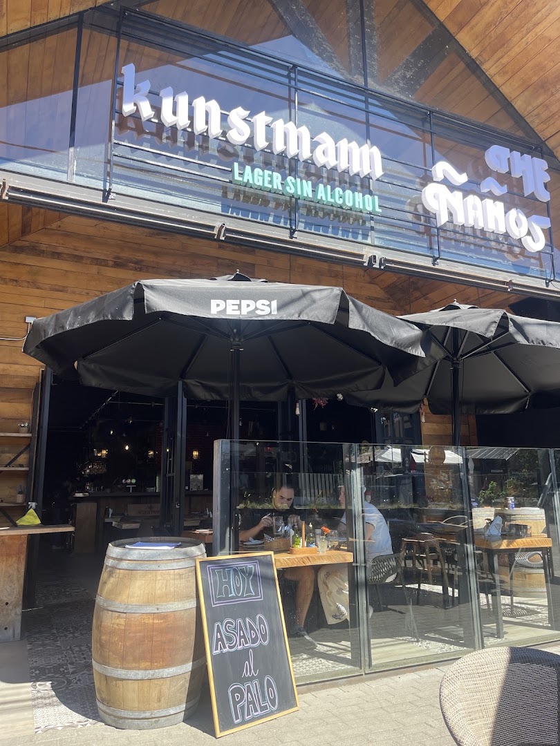 The Ñaños: clear photo of restaurant exterior