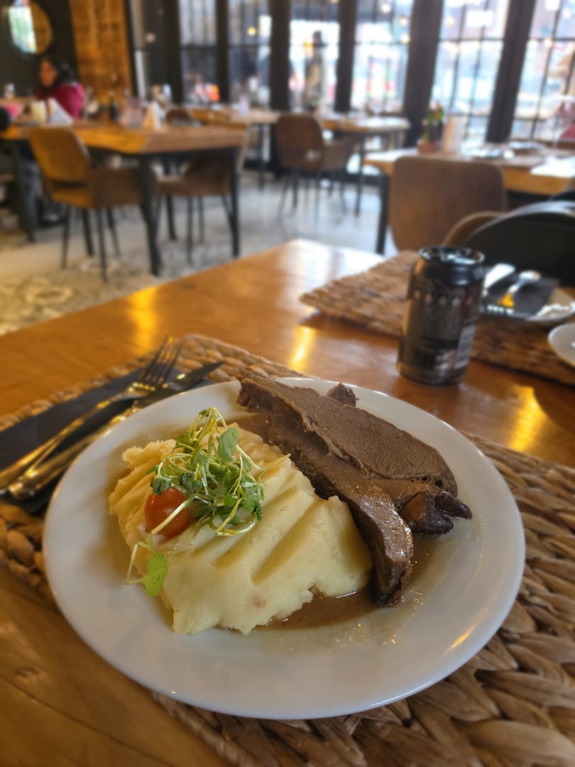 The Ñaños: appetizing food photo in restaurant