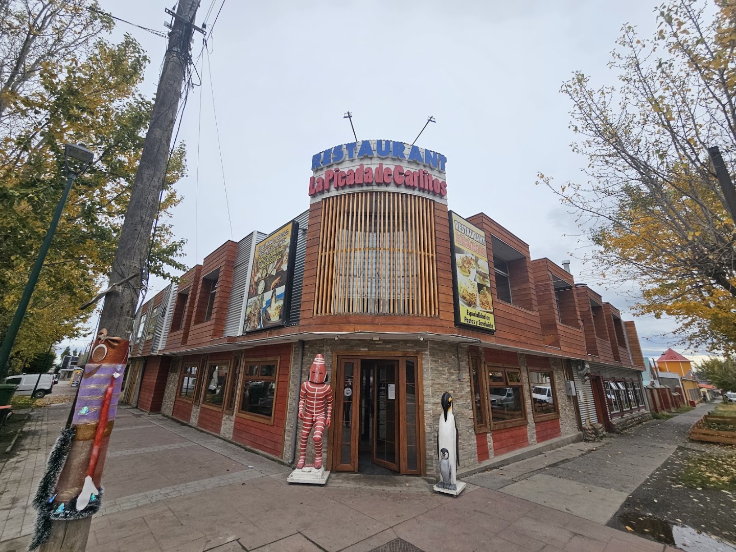 La Picada de Carlitos: clear exterior shot of restaurant
