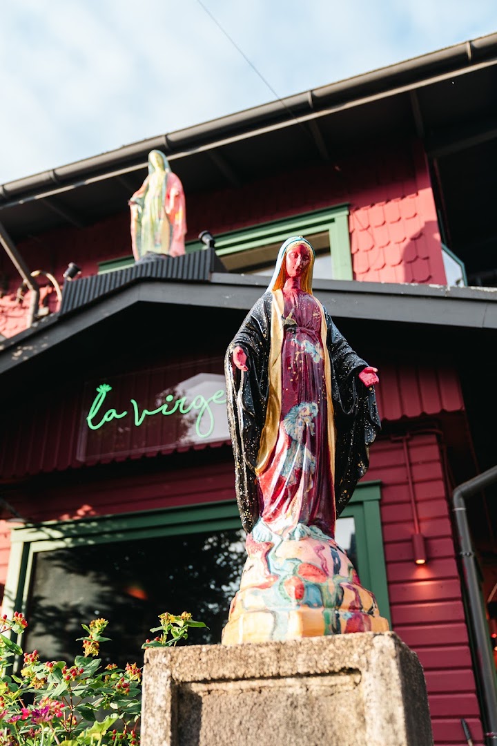 Bar La Virgen: attractive exterior shot of venue