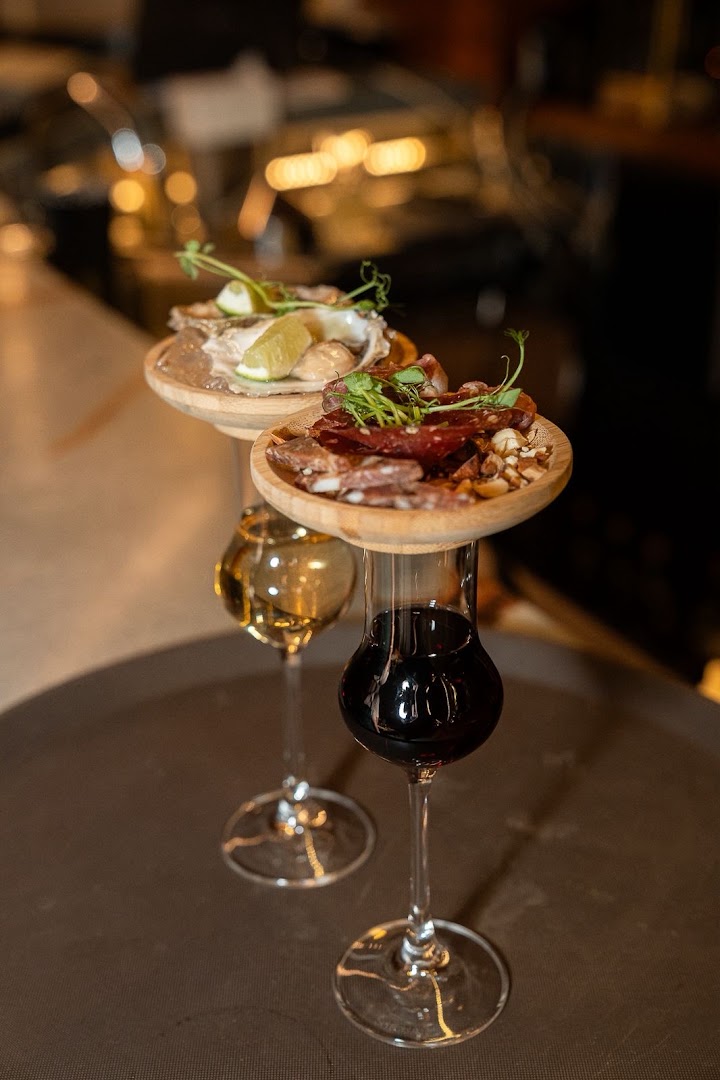 Aima Restaurant: high quality food and drink