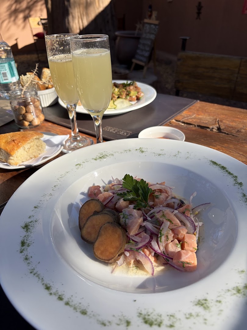 Ckunna: appetizing food and drink presentation