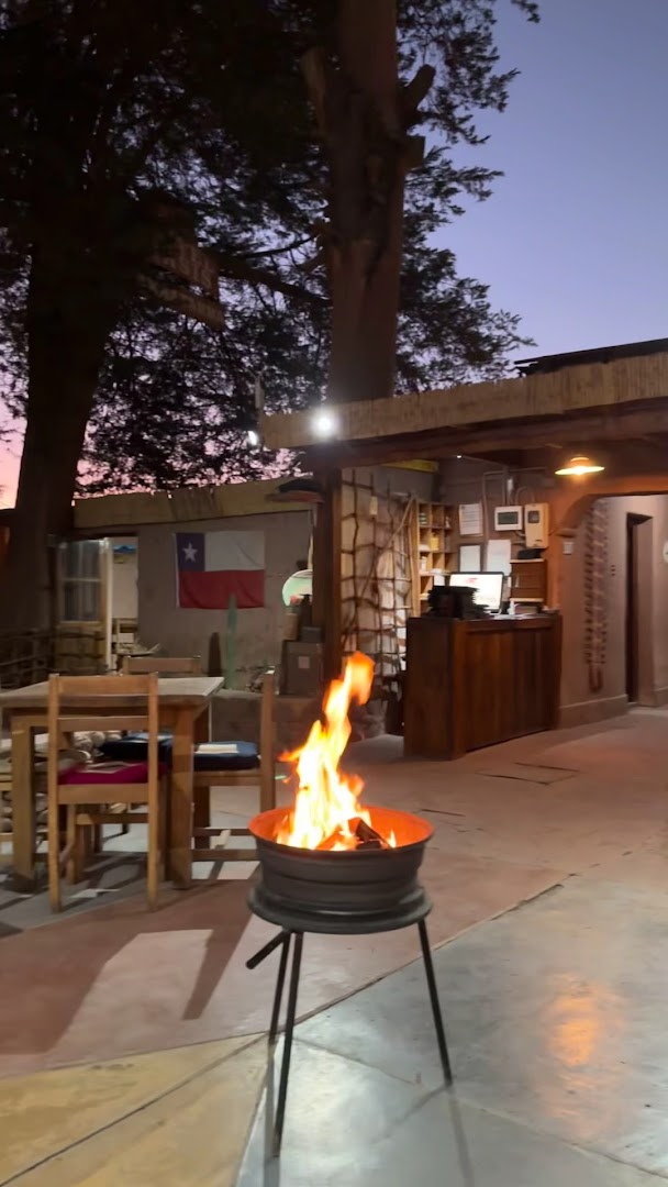 Ckunna: inviting atmosphere with cozy fire