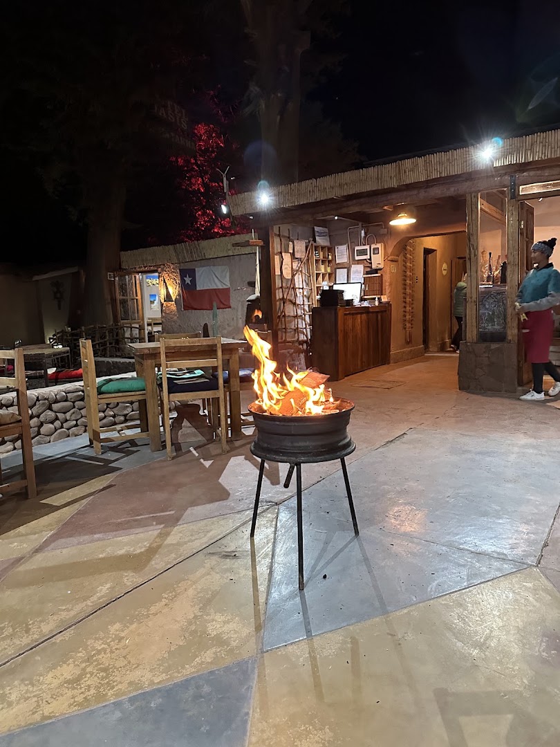 Ckunna: inviting atmosphere with outdoor fire