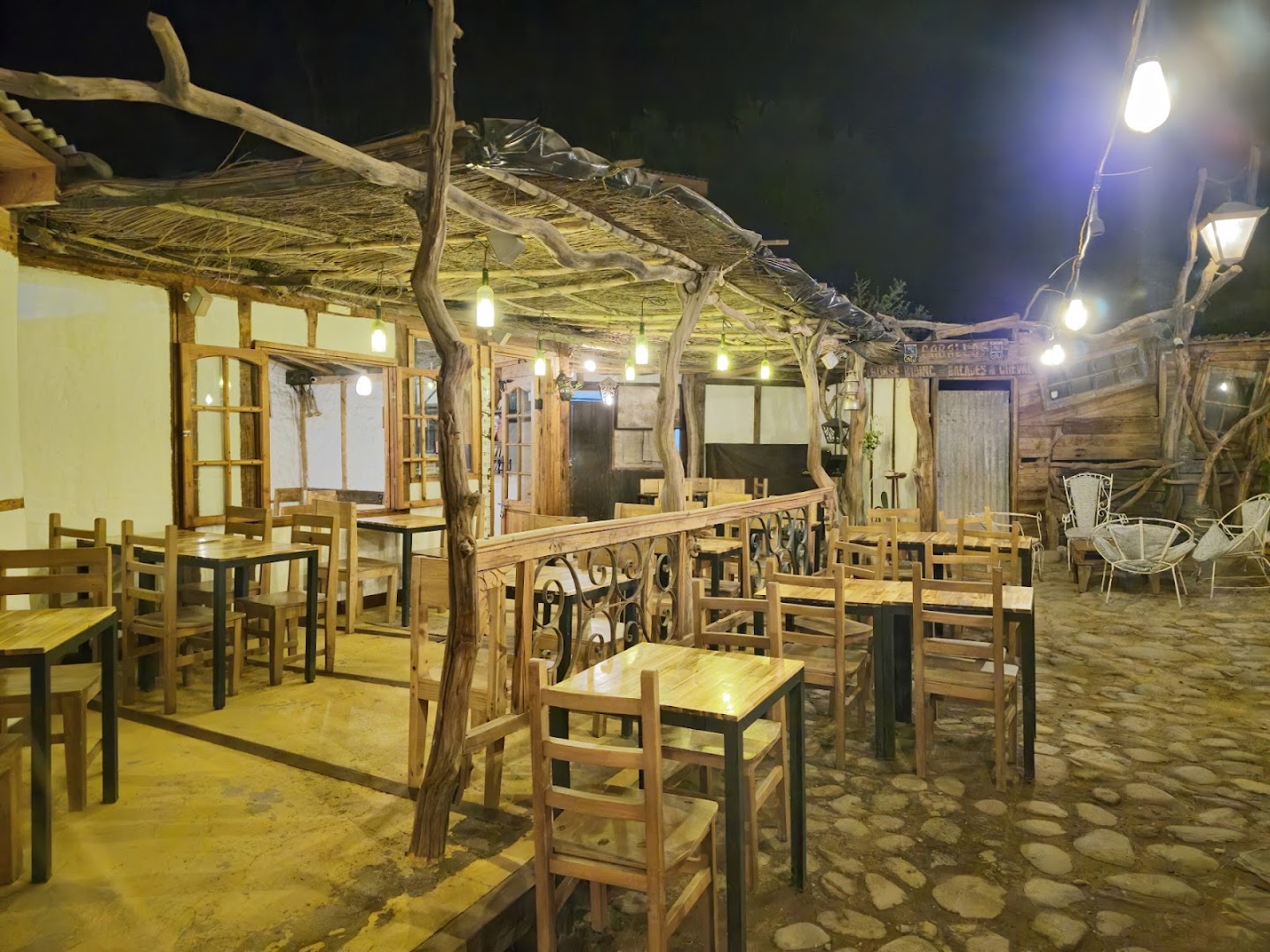 Pulpería Atacama: inviting atmosphere of the terrace