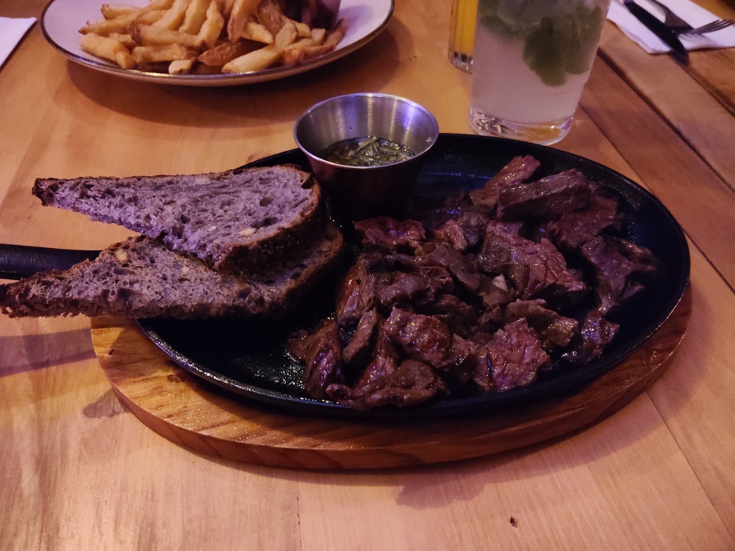 Bar 55: appetizing photo of bar food