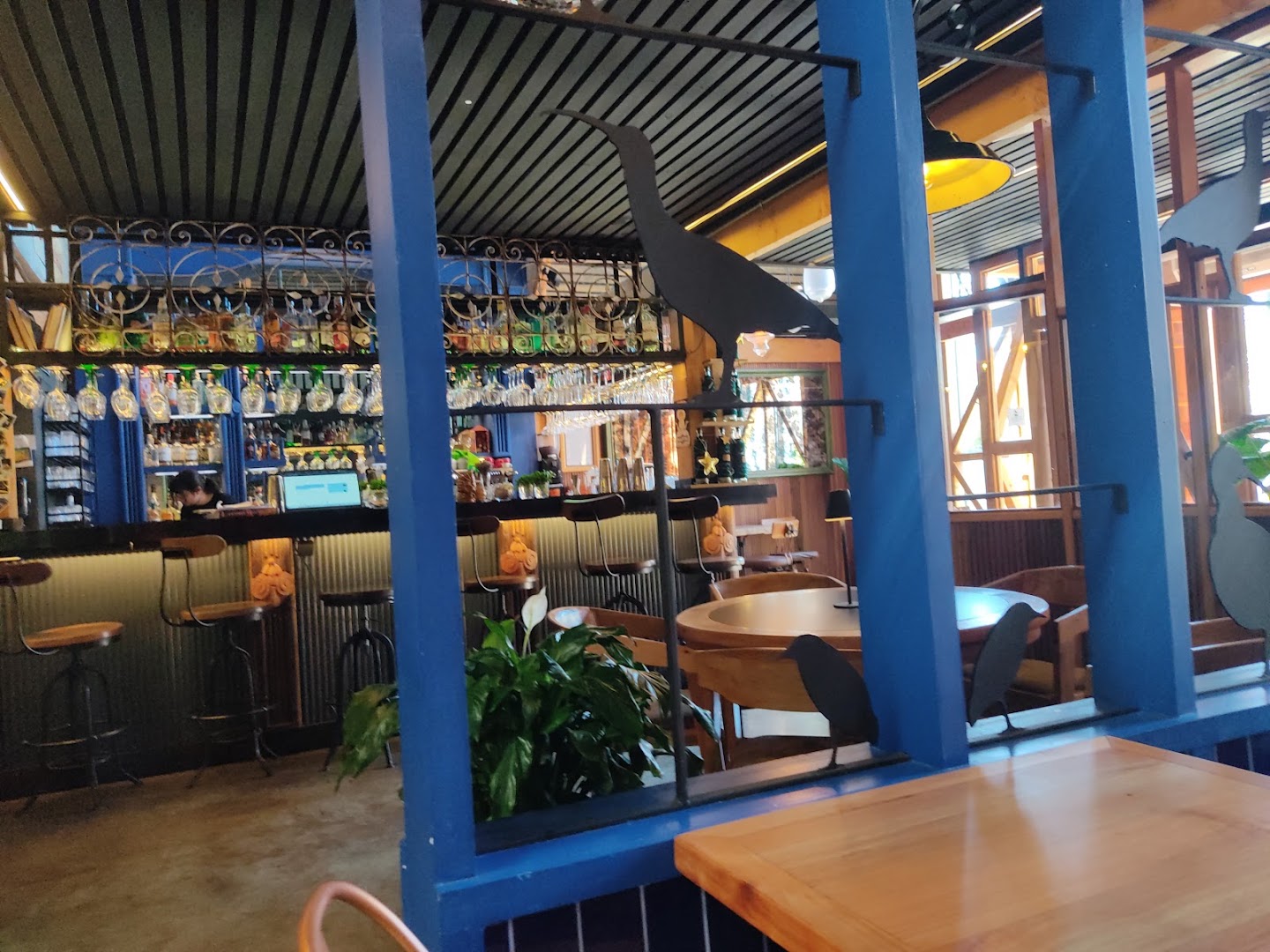 Bar 55: clear, inviting view of interior