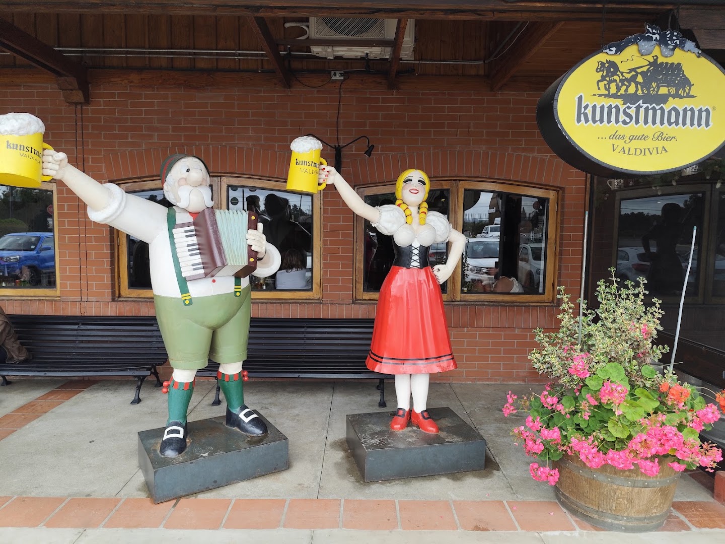 La Cervecería Kunstmann: venue exterior and branding