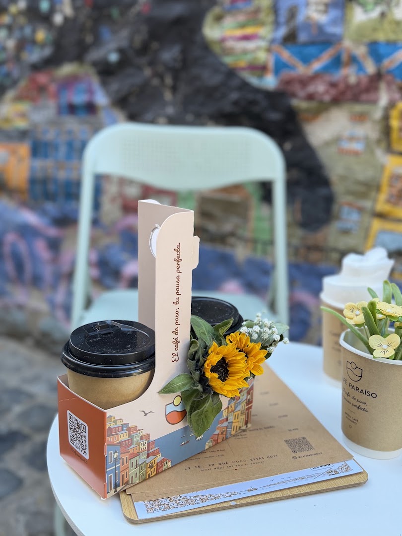 Café Paraíso: attractive presentation of venue products