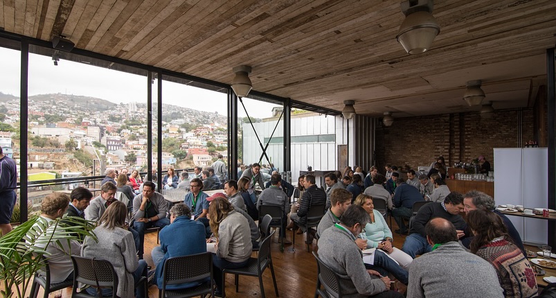 Flora Bar Restorán: venue atmosphere and guests