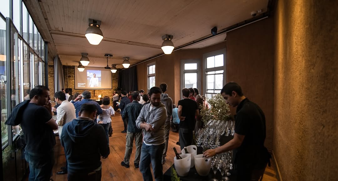 Flora Bar Restorán: venue atmosphere and guests
