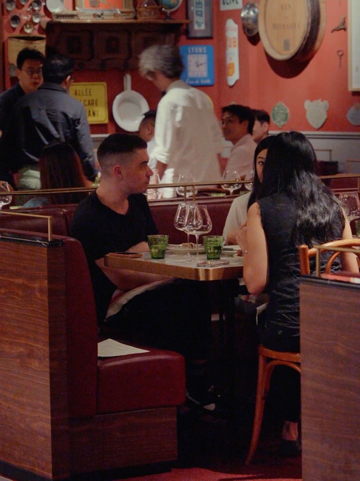 Bistrot du Vin: authentic restaurant atmosphere