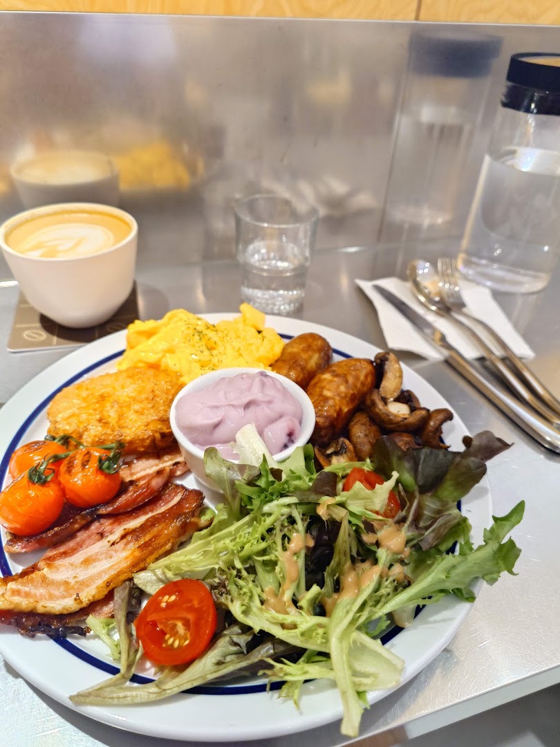Brentwood Coffee Roaster: appetizing, high-quality breakfast food photo