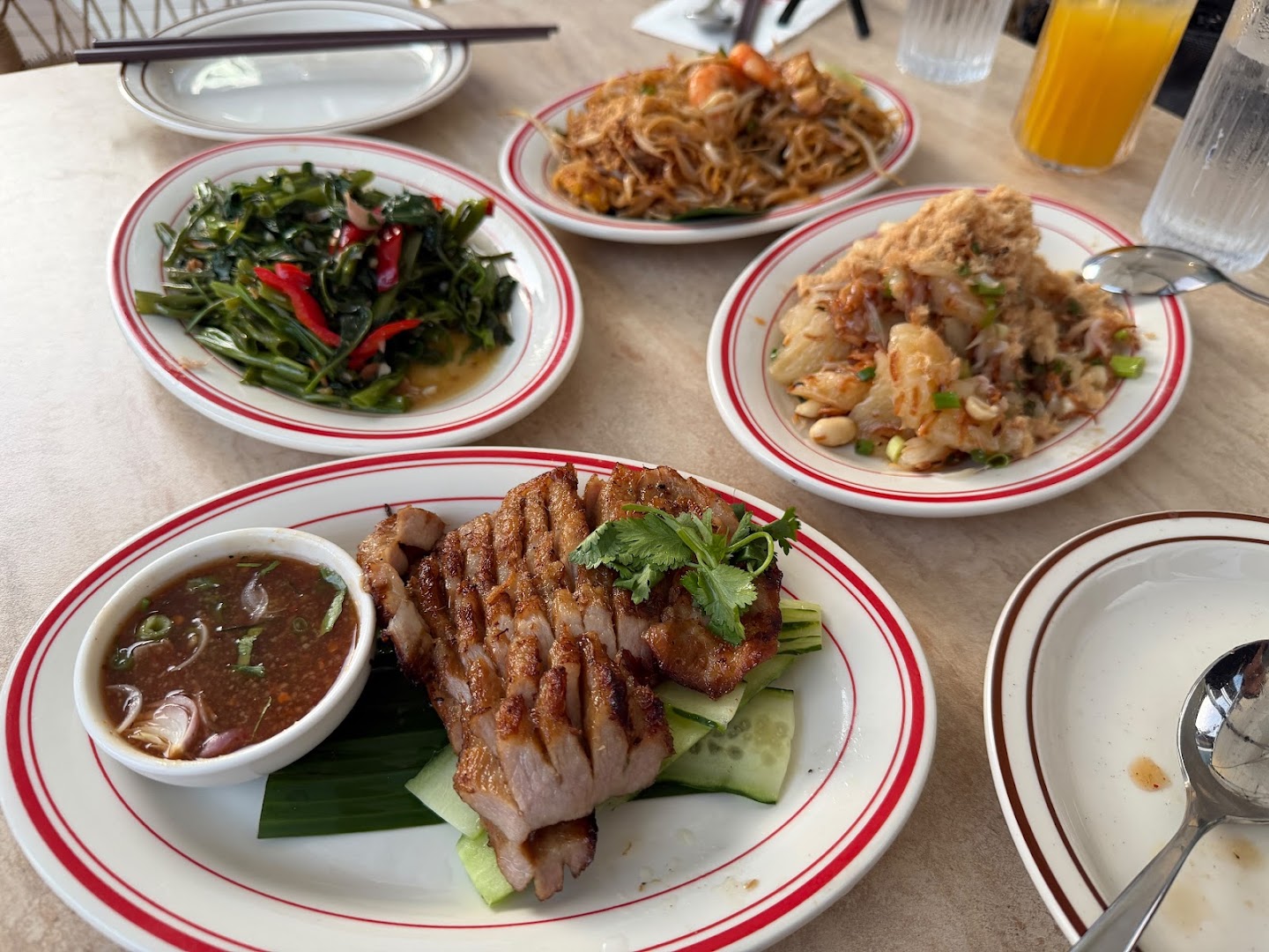 Chao: appetizing photo of restaurant dishes