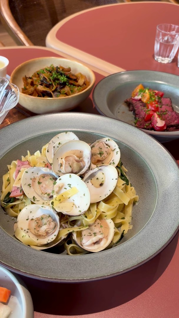 Chas By the Time: appetizing, high-quality food photography