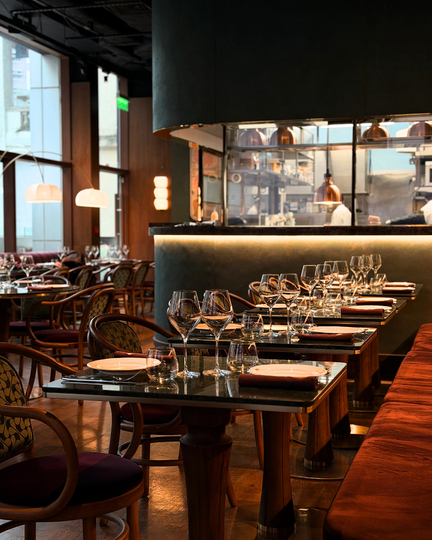 Chouchou: professional, high-quality interior shot