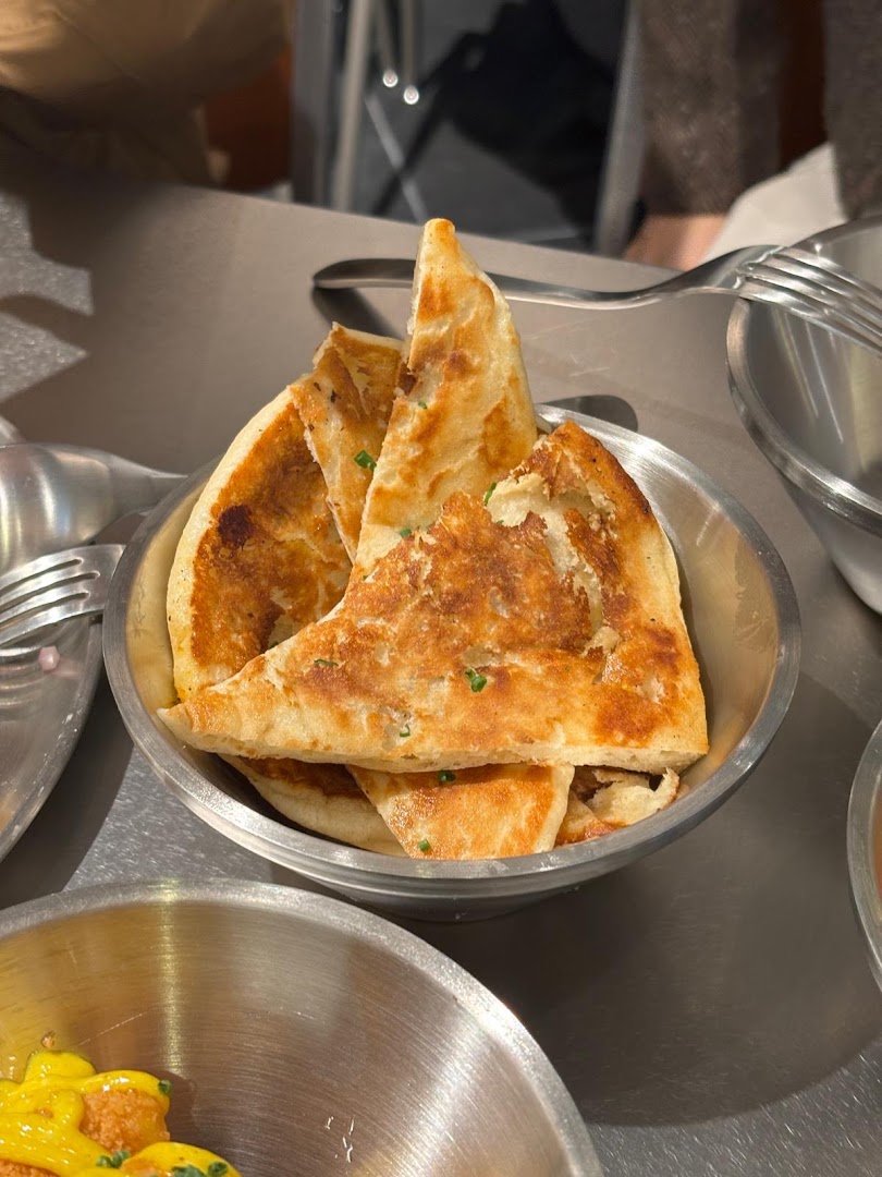 Curry Room: appetizing photo of restaurant food