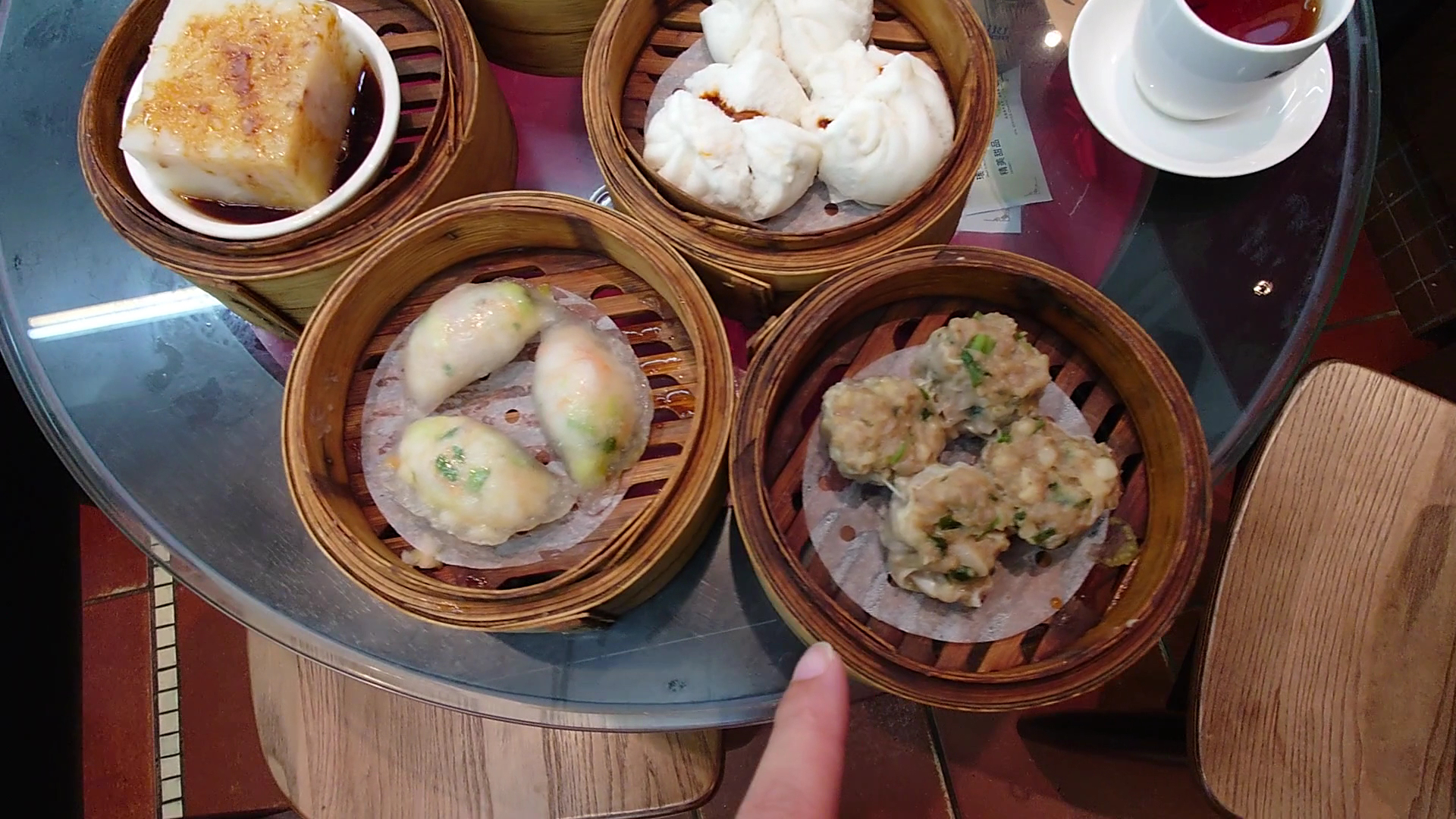 Lin Heung Lau: appetizing dim sum spread