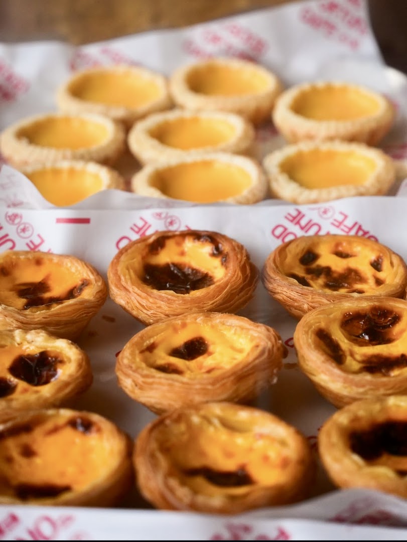 Santa Nata: appetizing photo of signature pastries