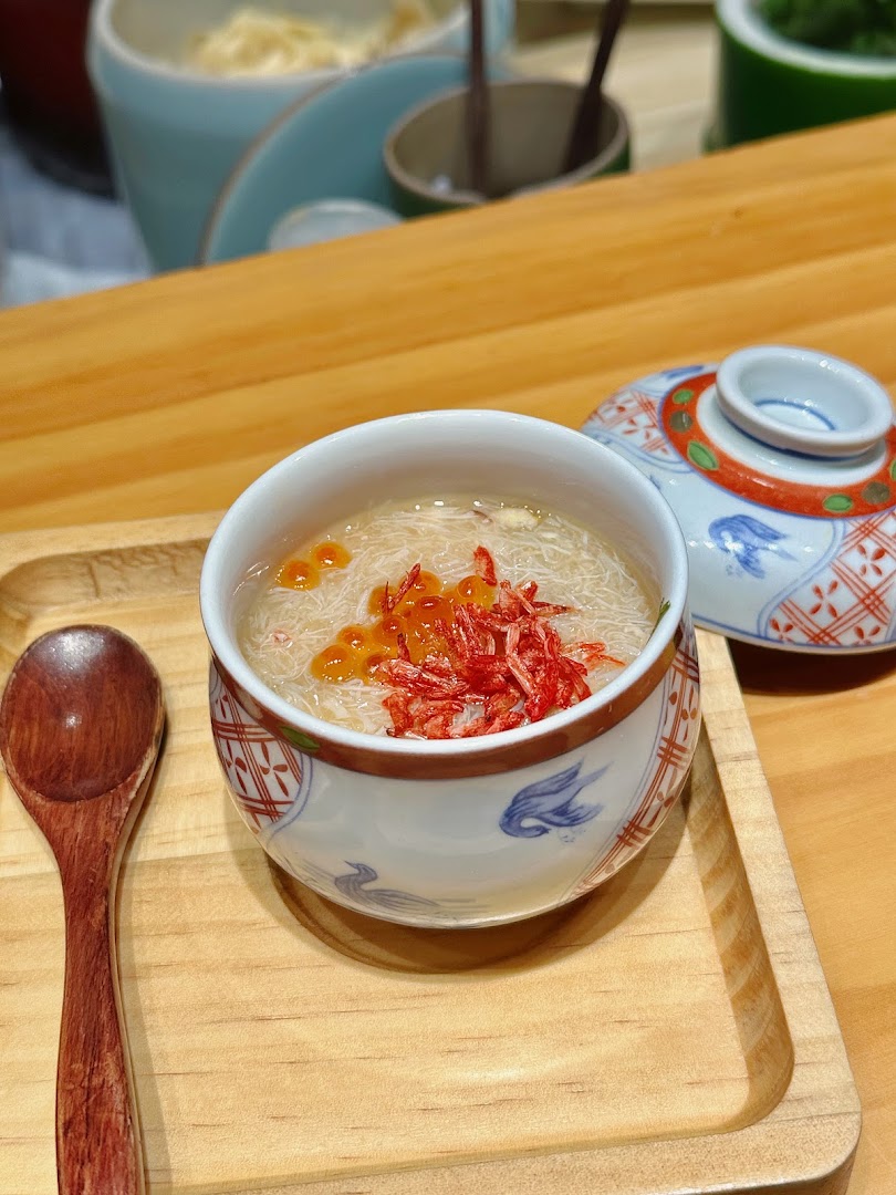 Sushi Raku & Bar: high quality appetizing food photo
