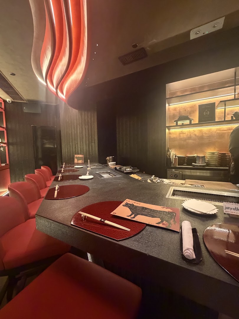 Yakiniku Yama Oku: high quality interior atmosphere shot