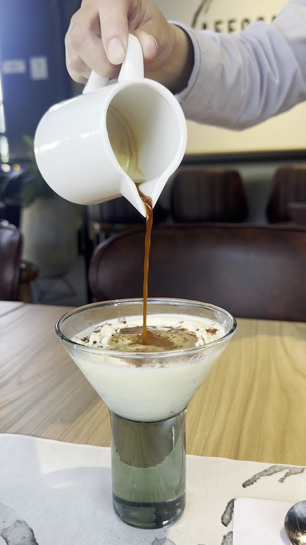 Affogata Café: high quality, appealing drink shot
