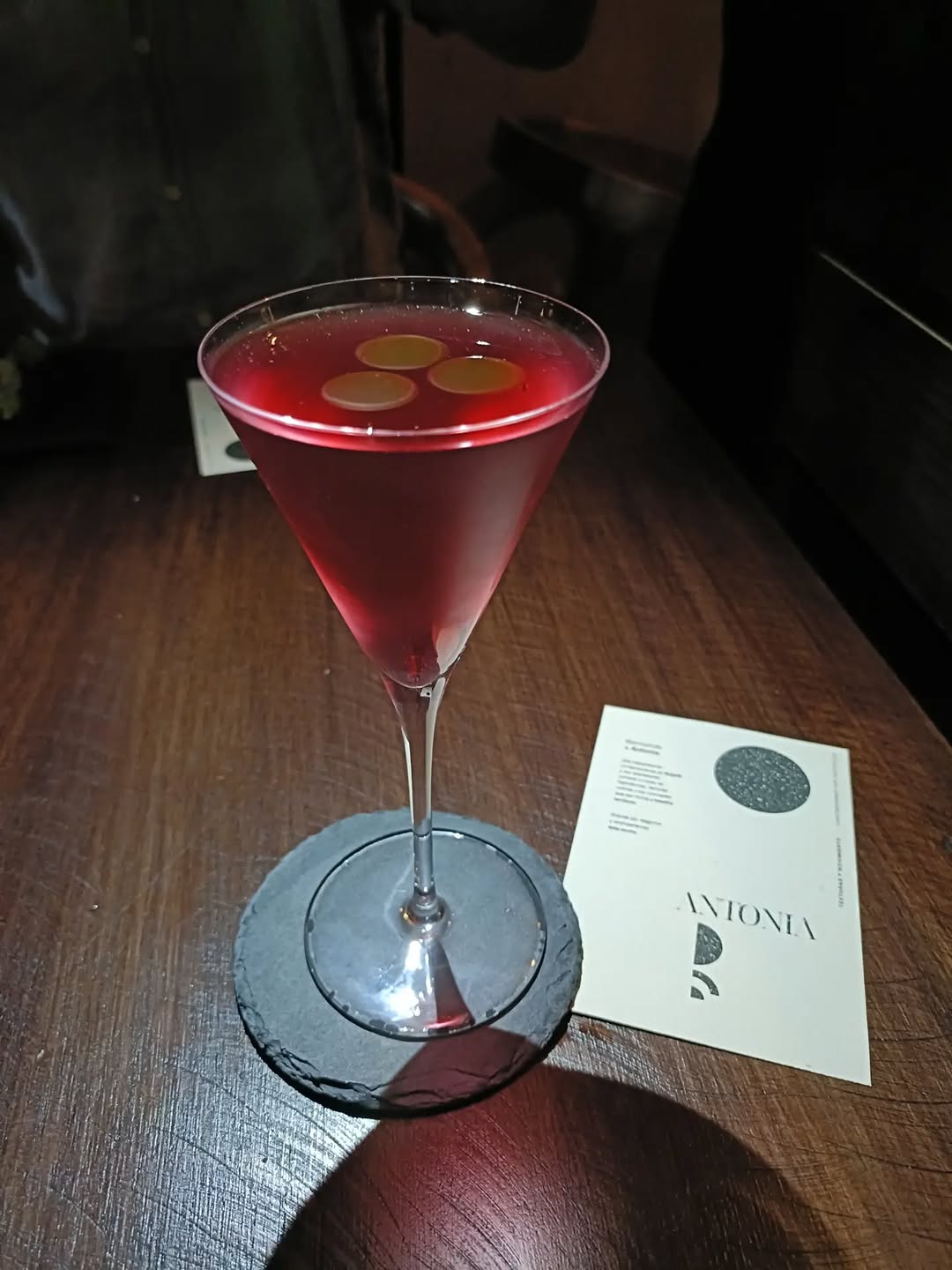 Antonia: high quality cocktail presentation