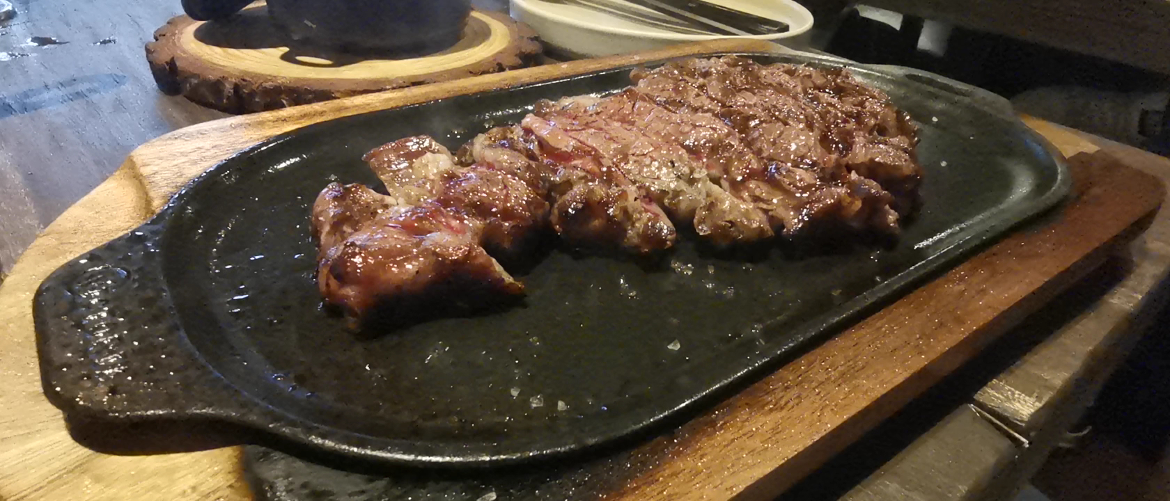 Bottega Enemigo: appetizing photo of served steak