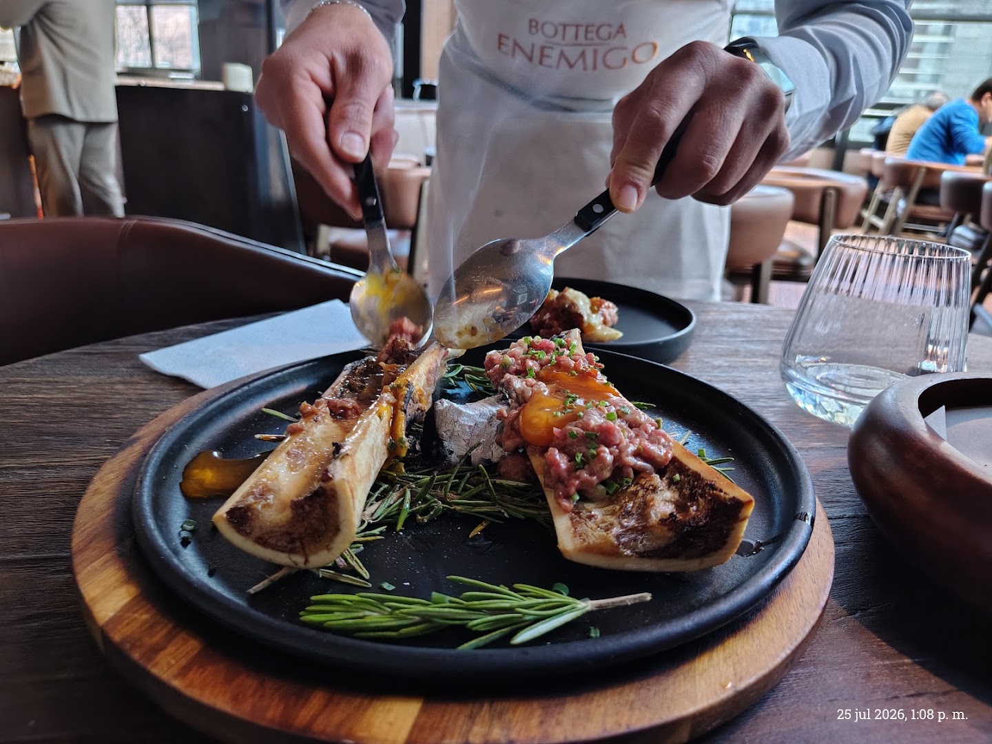 Bottega Enemigo: professional food service action shot