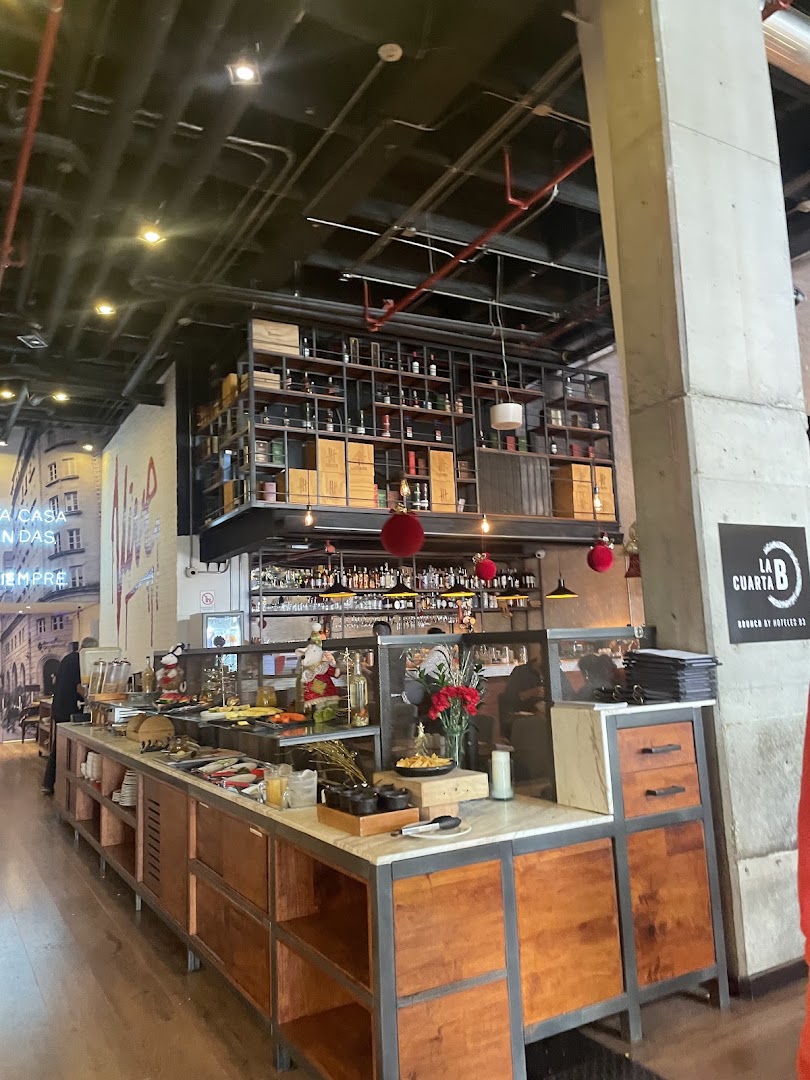 Cuatro Cocina Casual: clear shot of venue interior